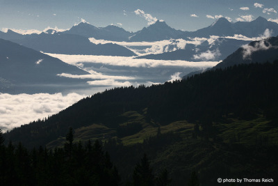 Panoramablick auf Berge im Naturpark Gantrisch