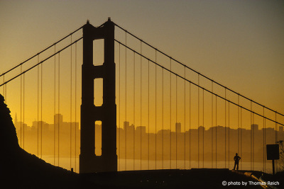 Silhouette der Golden Gate Bridge, San Francisco, Kalifornien
