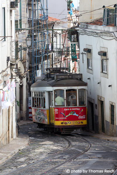 Tram 28 Fahrt, Alfama, Lissabon