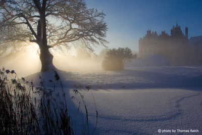 Schlossanlage Basedow im Schnee